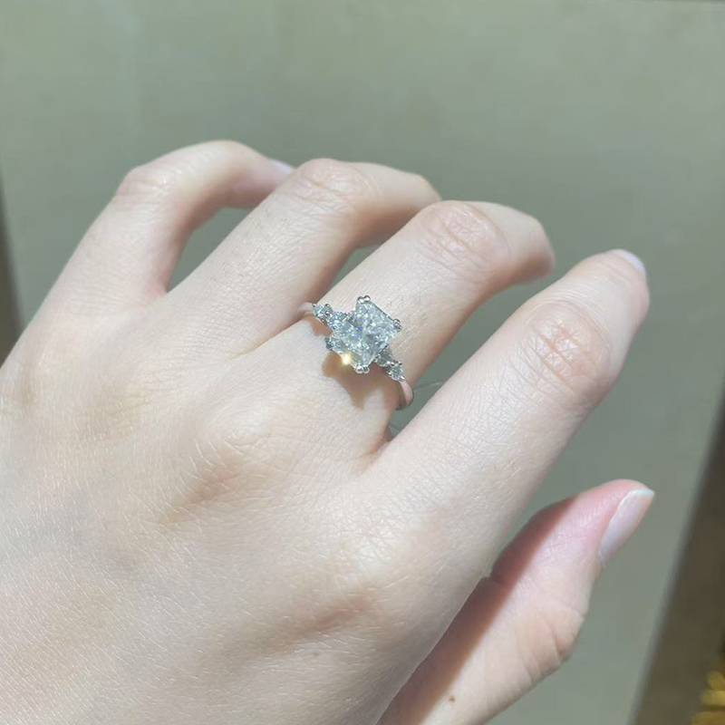 方钻Women's RingS925银镀白金定制选款主石Moissanite2.0ct/副石高碳钻